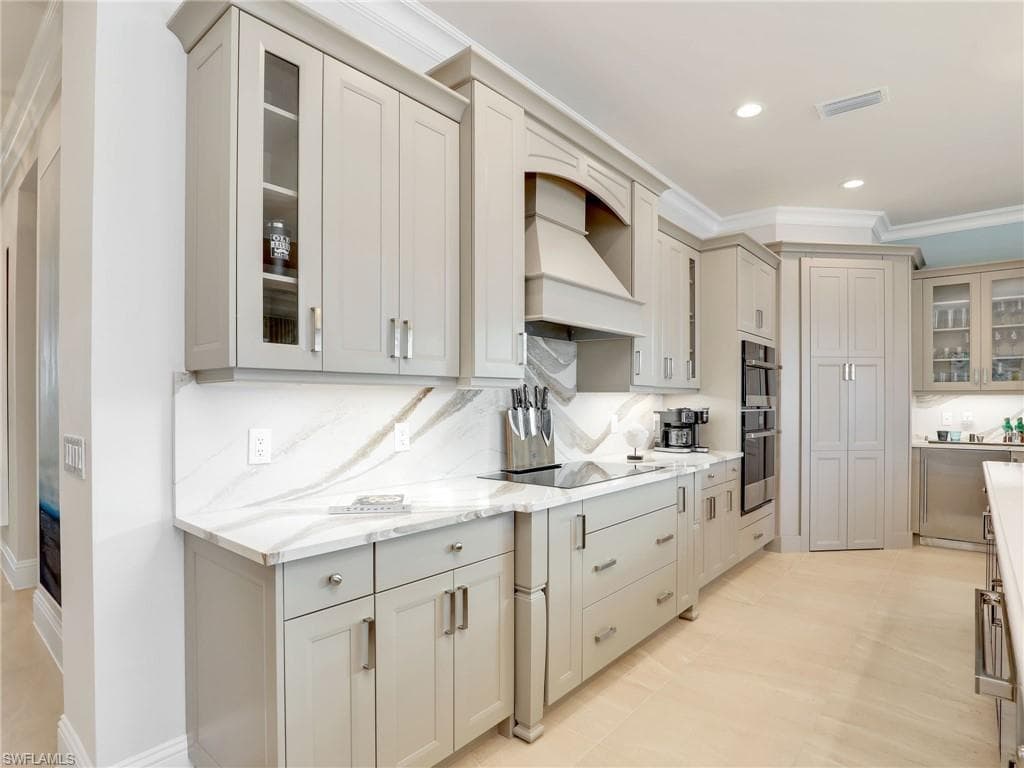 8934 Gustavia Ct, Naples, FL 34112-14