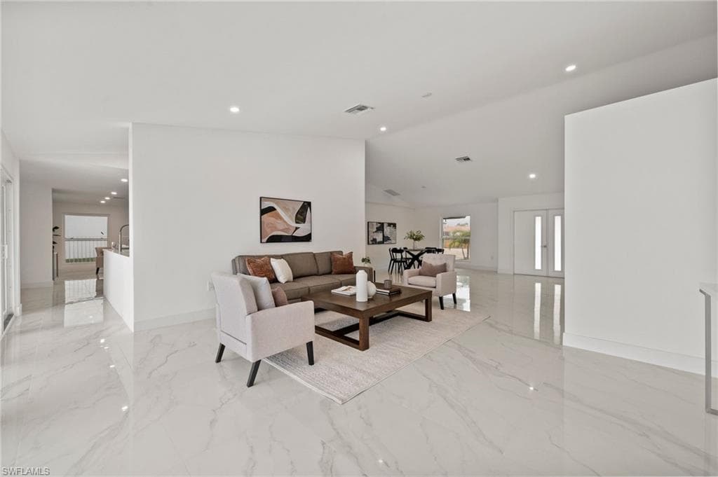 291 Heron Ave, Naples, FL 34108-8
