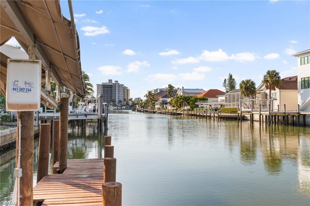 291 Heron Ave, Naples, FL 34108-15