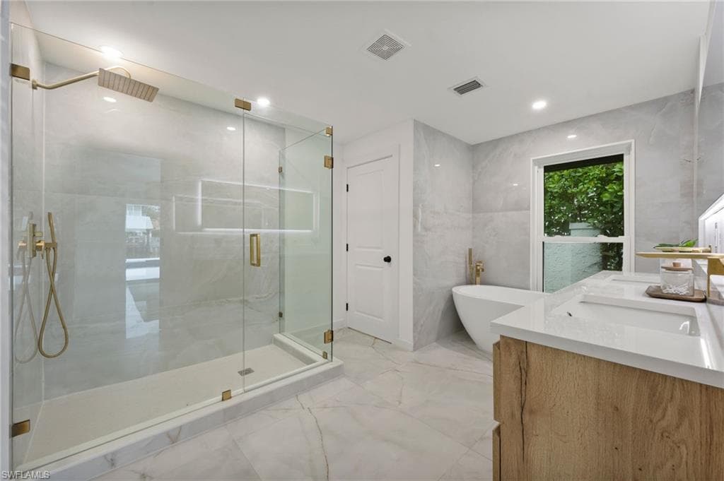 291 Heron Ave, Naples, FL 34108-26