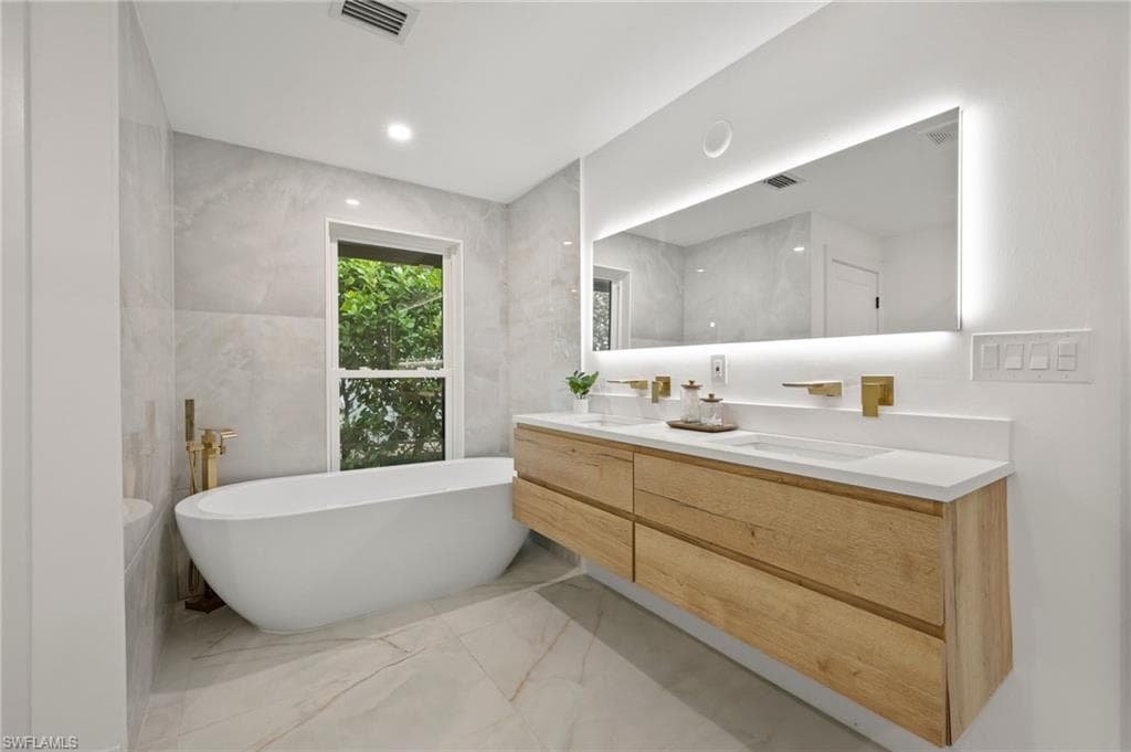291 Heron Ave, Naples, FL 34108-27