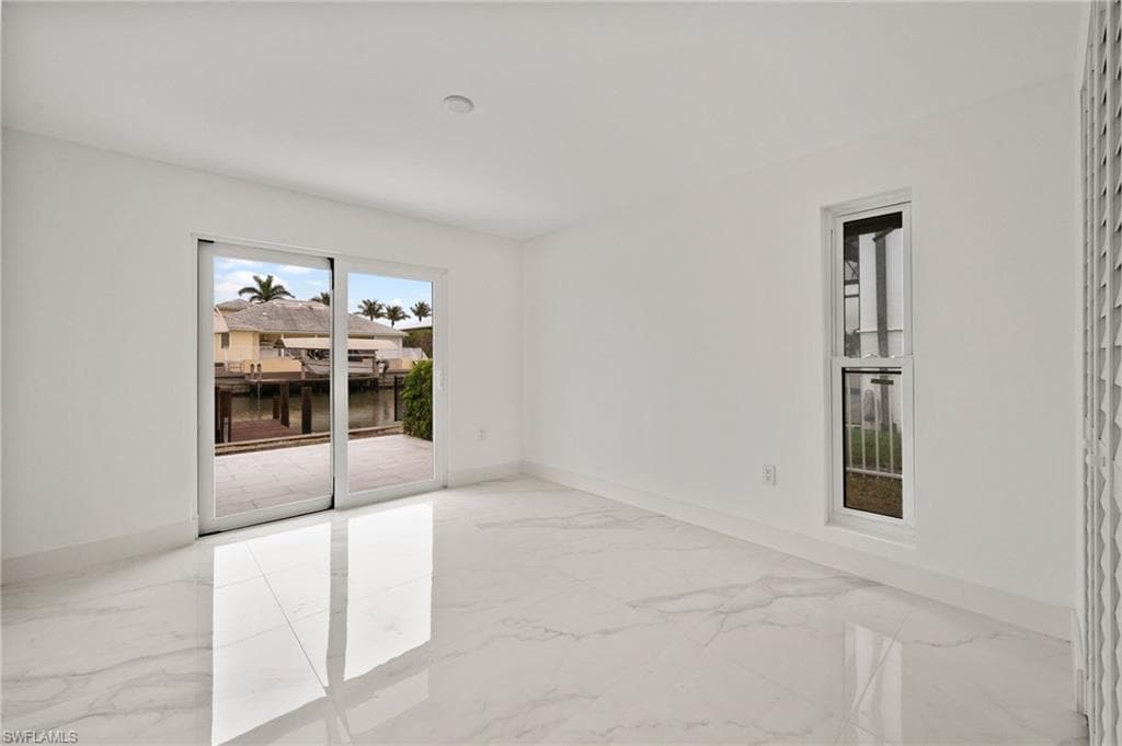 291 Heron Ave, Naples, FL 34108-29