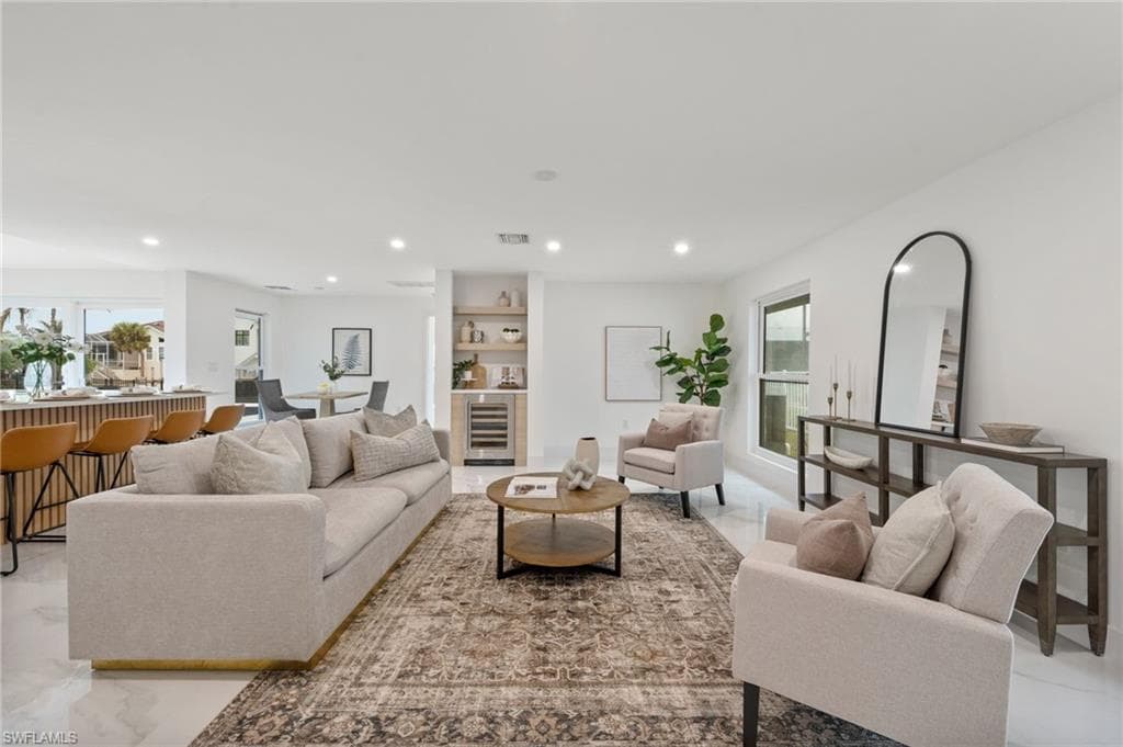 291 Heron Ave, Naples, FL 34108-4
