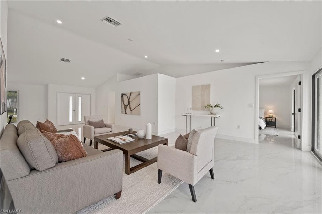 291 Heron Ave, Naples, FL 34108-5