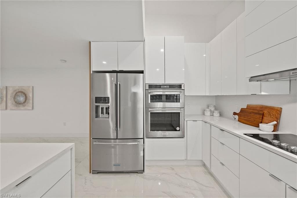 291 Heron Ave, Naples, FL 34108-7