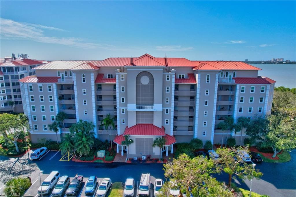 201 Vintage Bay Dr B12, Marco Island, FL 34145-33