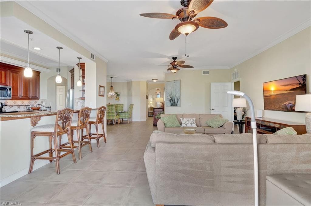 201 Vintage Bay Dr B12, Marco Island, FL 34145-6