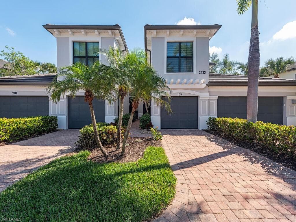 2433 Ravenna Blvd 102, Naples, FL 34109-2