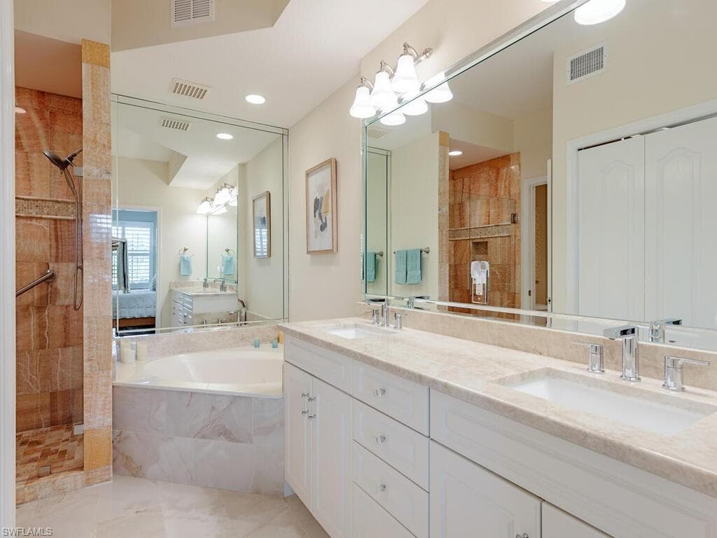 2433 Ravenna Blvd 102, Naples, FL 34109-8