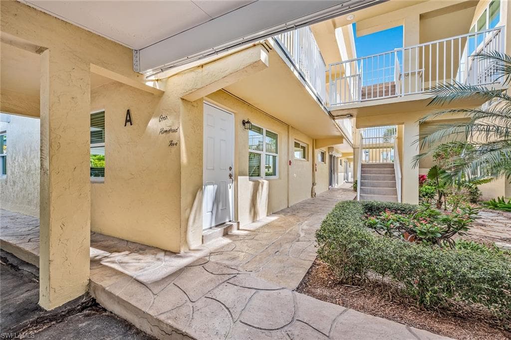 1100 8th Ave S 105a, Naples, FL 34102-17