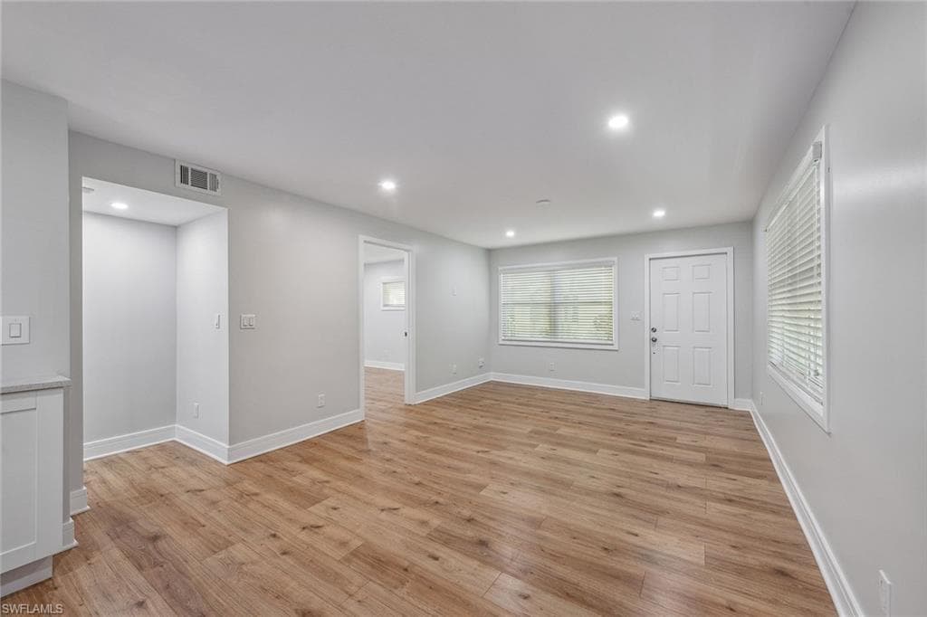 1100 8th Ave S 105a, Naples, FL 34102-5