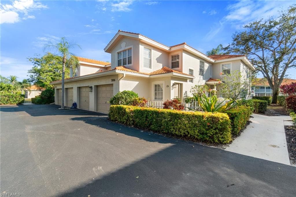 7696 Oleander Gate Dr K102, Naples, FL 34109-2