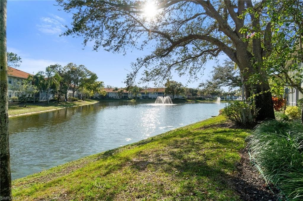 7696 Oleander Gate Dr K102, Naples, FL 34109-33