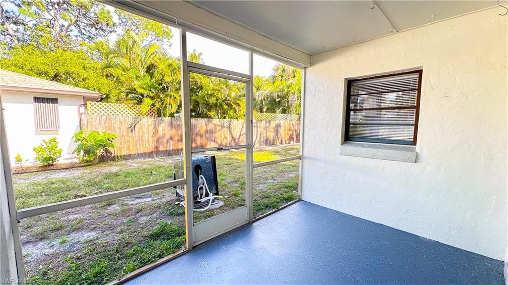 9025 Somerset Ln, Bonita Springs, FL 34135-13