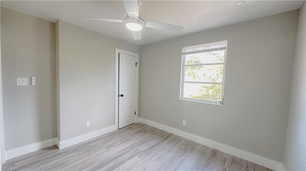 9025 Somerset Ln, Bonita Springs, FL 34135-18