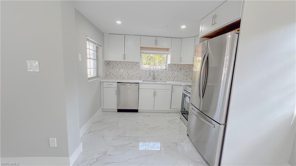9025 Somerset Ln, Bonita Springs, FL 34135-26
