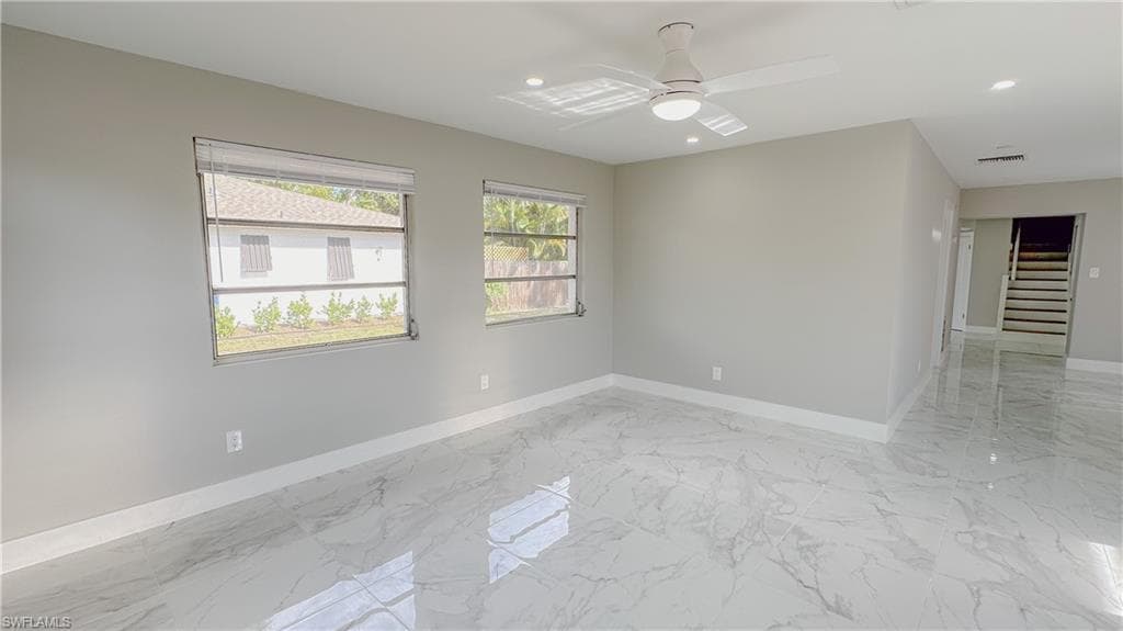 9025 Somerset Ln, Bonita Springs, FL 34135-33