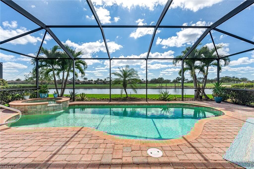 12696 Kinross Ln, Naples, FL 34120-1