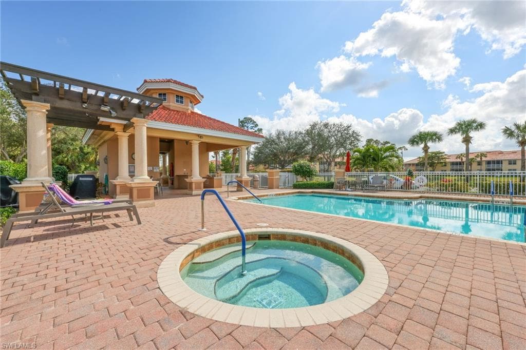 5630 Chelsey Ln 102, Fort Myers, FL 33912-18
