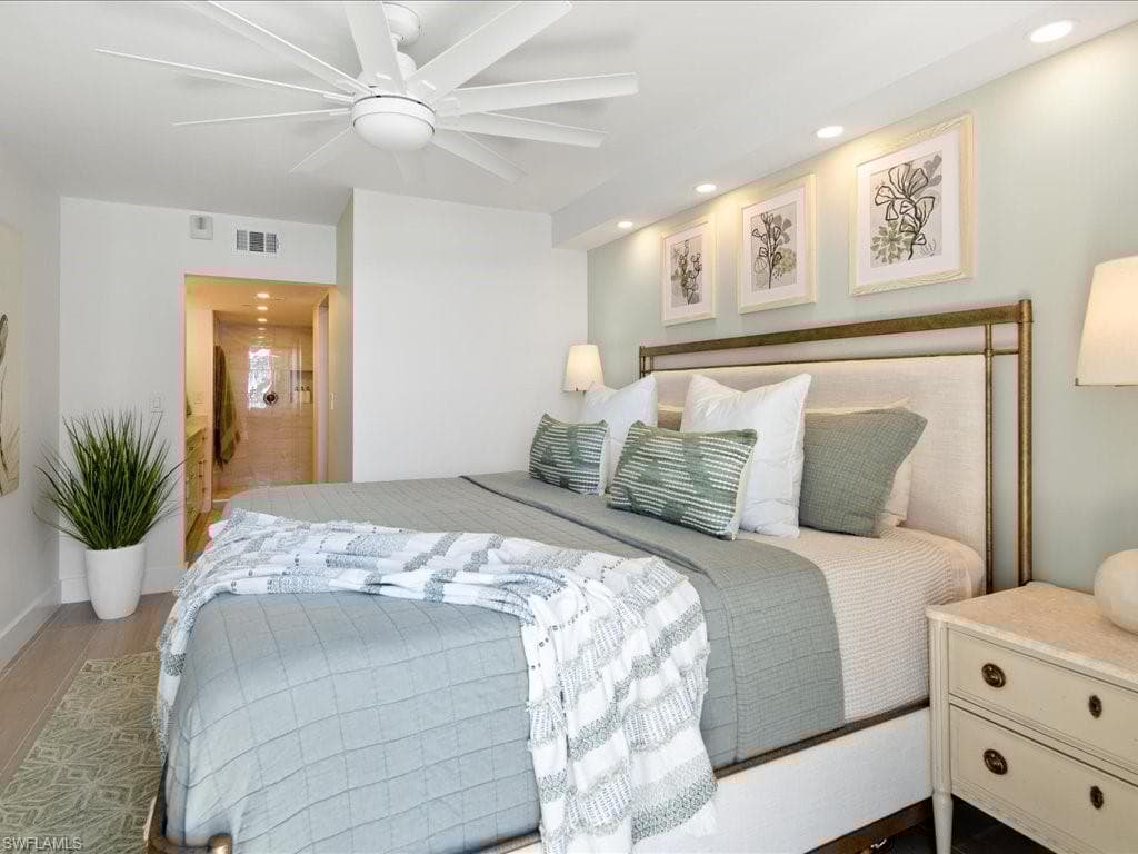 990 Cape Marco Dr 307, Marco Island, FL 34145-25