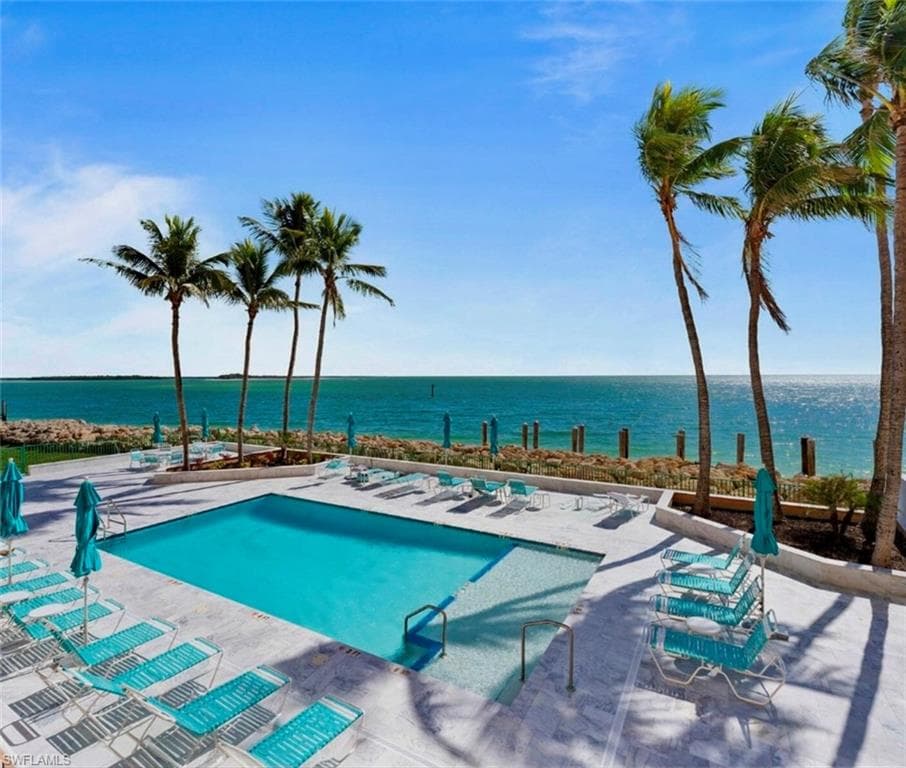 990 Cape Marco Dr 307, Marco Island, FL 34145-32