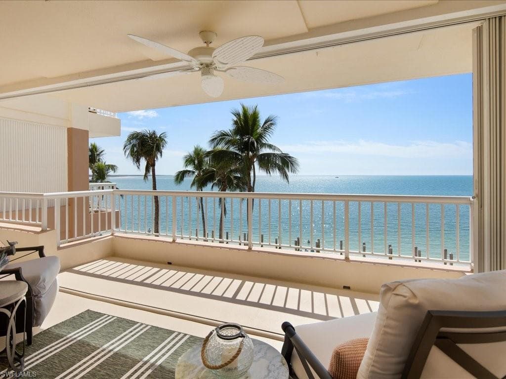 990 Cape Marco Dr 307, Marco Island, FL 34145-3