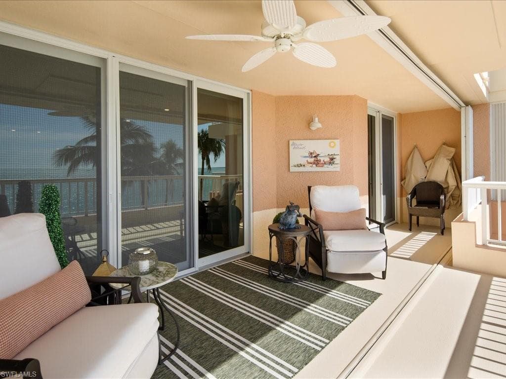 990 Cape Marco Dr 307, Marco Island, FL 34145-4