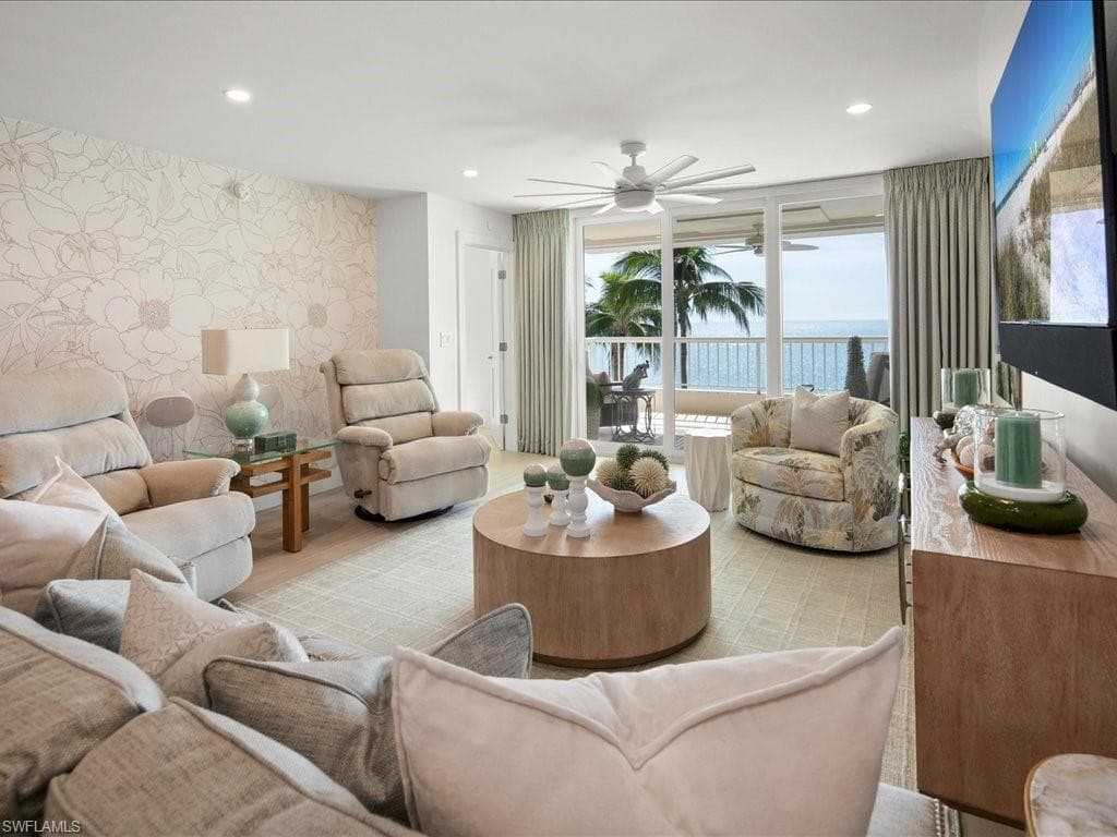 990 Cape Marco Dr 307, Marco Island, FL 34145-8