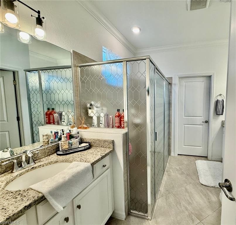 1751 Alameda Dr, Naples, FL 34120-18