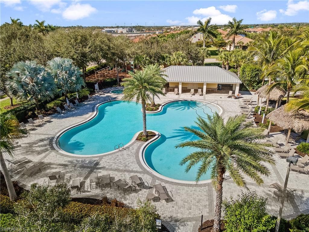 1751 Alameda Dr, Naples, FL 34120-32