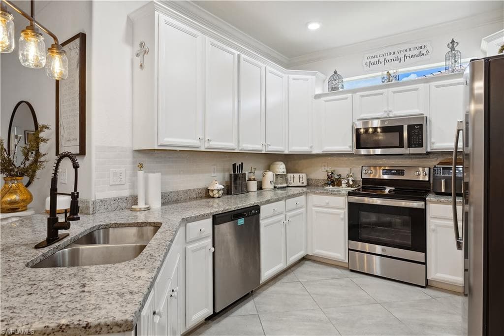 1751 Alameda Dr, Naples, FL 34120-7