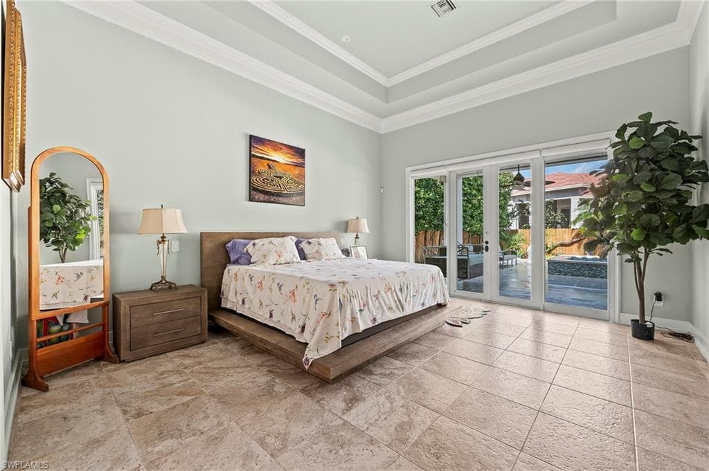 491 Wedge Dr, Naples, FL 34103-17