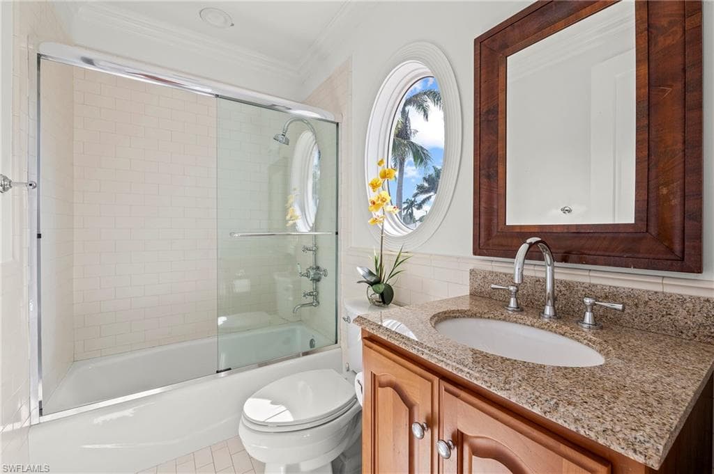 491 Wedge Dr, Naples, FL 34103-25