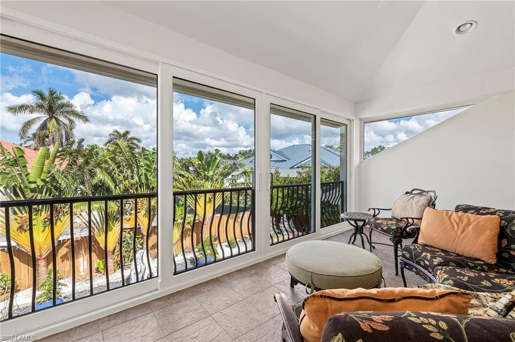 491 Wedge Dr, Naples, FL 34103-27