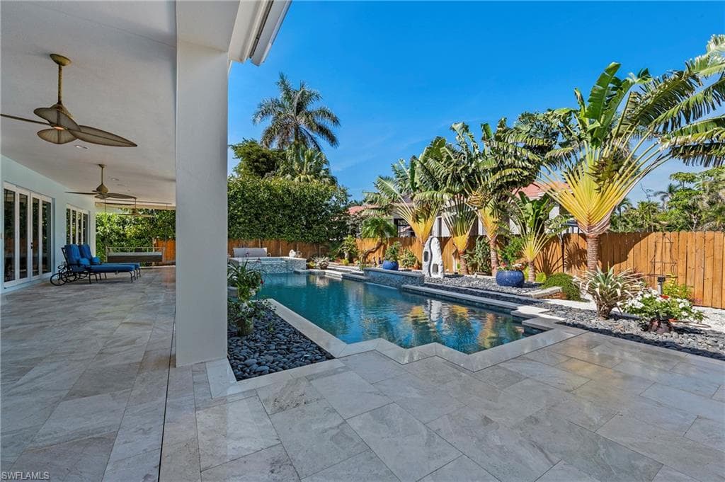491 Wedge Dr, Naples, FL 34103-33