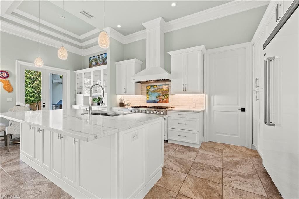 491 Wedge Dr, Naples, FL 34103-6