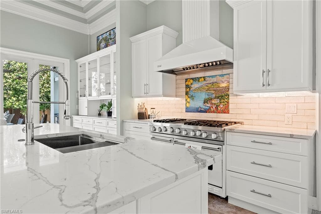 491 Wedge Dr, Naples, FL 34103-7