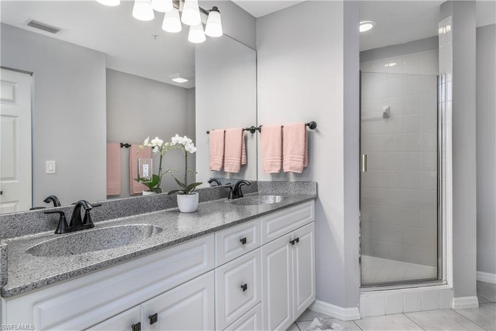 410 Bayfront Pl 2403, Naples, FL 34102-17