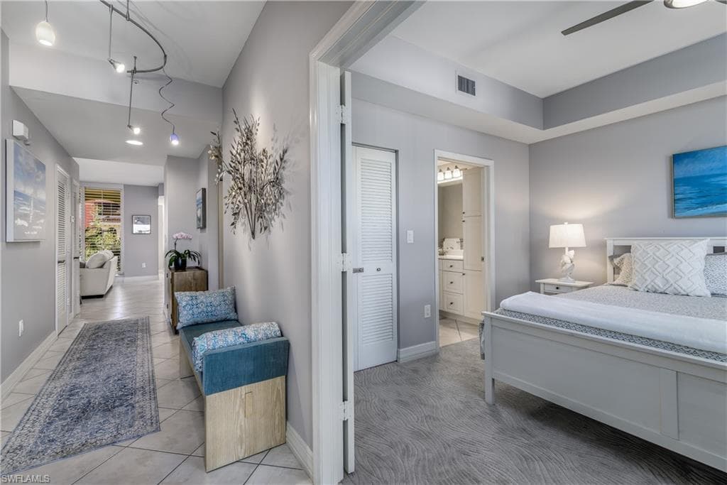 410 Bayfront Pl 2403, Naples, FL 34102-19