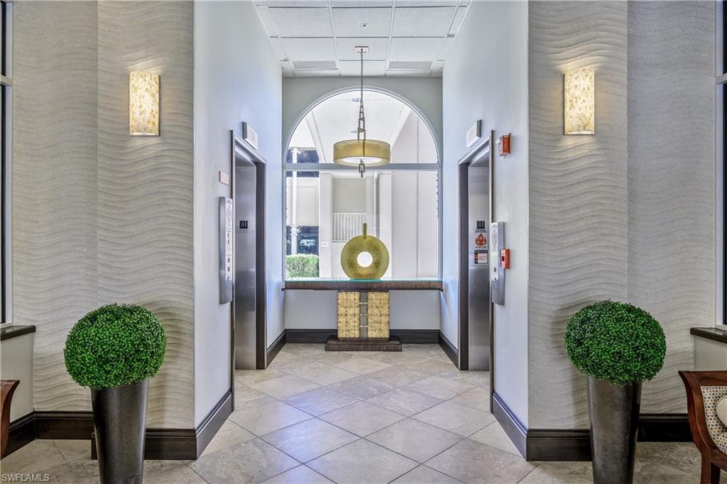 410 Bayfront Pl 2403, Naples, FL 34102-24