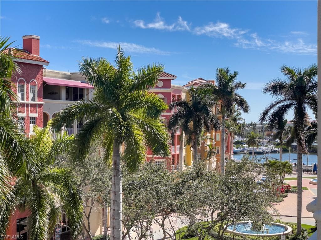 410 Bayfront Pl 2403, Naples, FL 34102-8