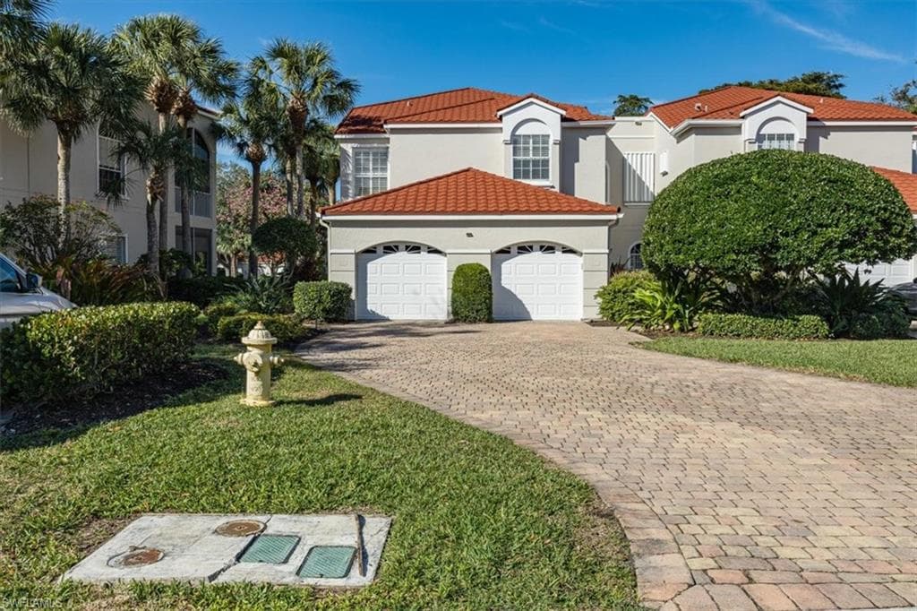 1575 Clermont Dr N-201, Naples, FL 34109-1