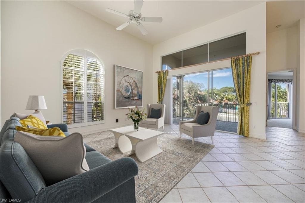 1575 Clermont Dr N-201, Naples, FL 34109-6