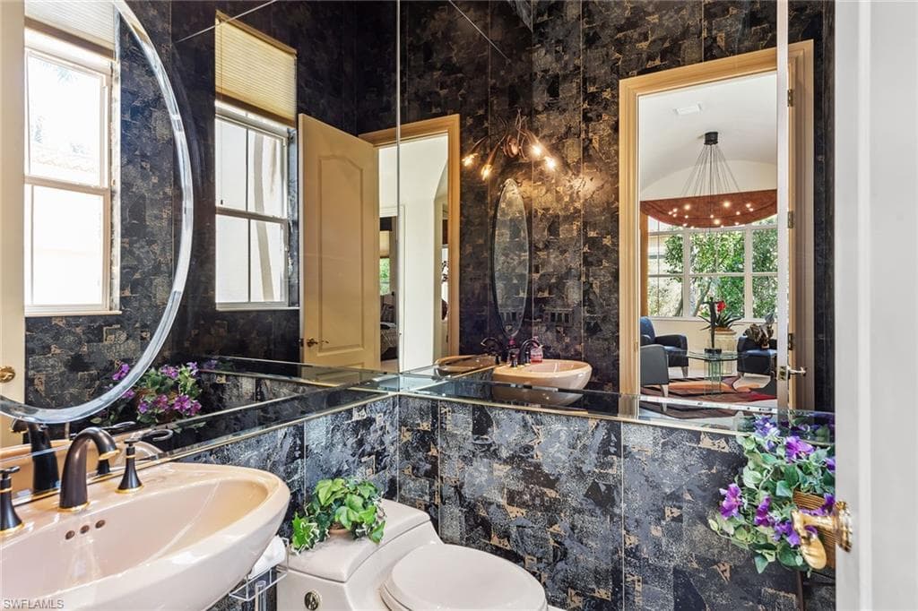 8524 Bellagio Dr, Naples, FL 34114-24