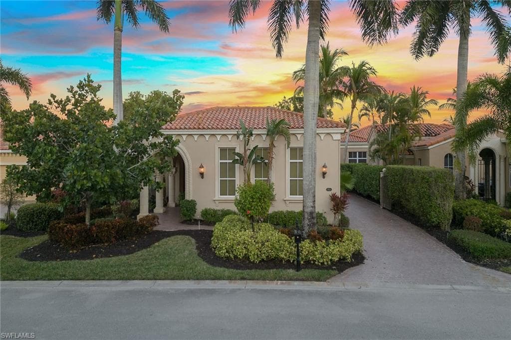 8524 Bellagio Dr, Naples, FL 34114-48