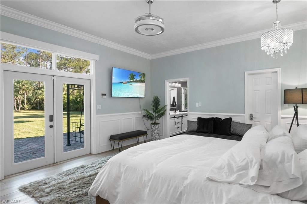 130 1st St NW, Naples, FL 34120-20