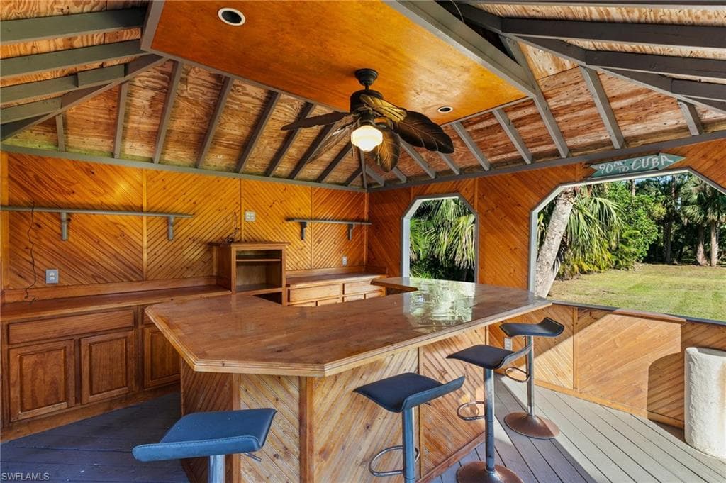130 1st St NW, Naples, FL 34120-35