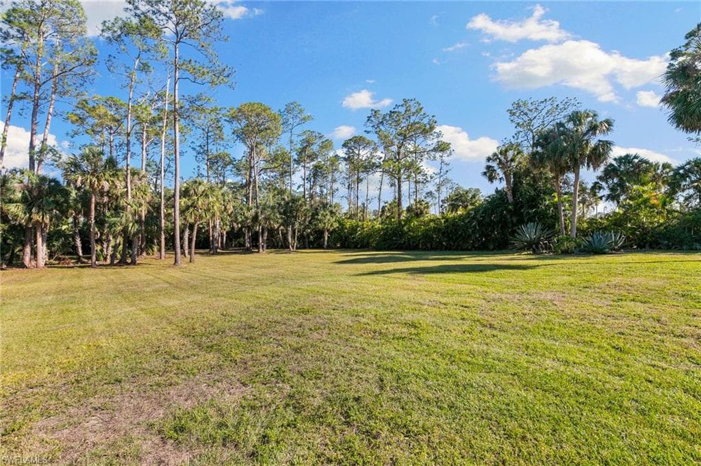 130 1st St NW, Naples, FL 34120-36