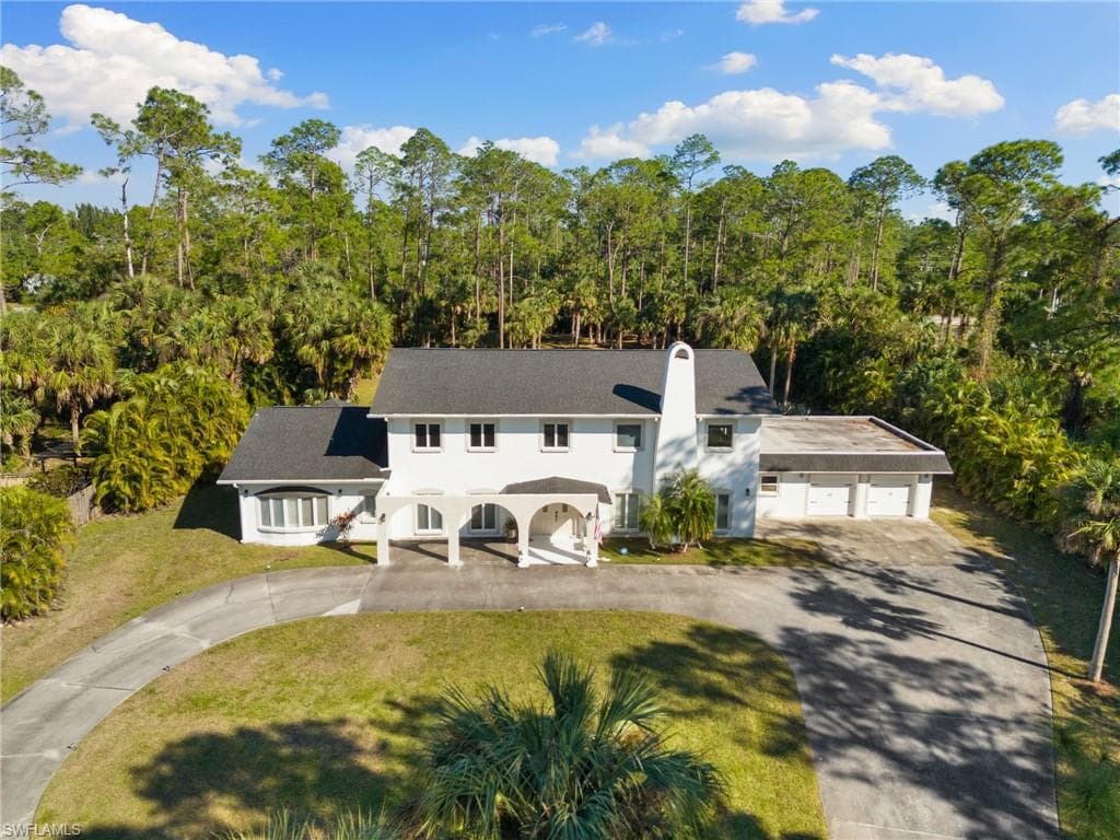 130 1st St NW, Naples, FL 34120-42