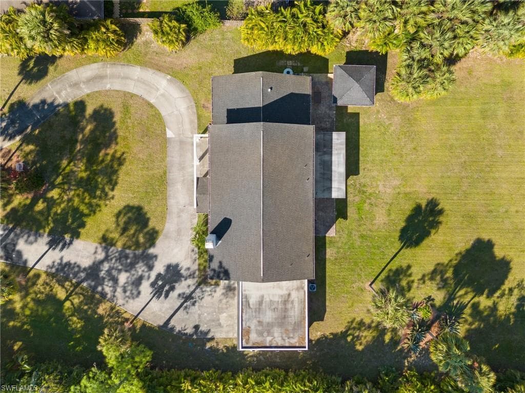 130 1st St NW, Naples, FL 34120-43